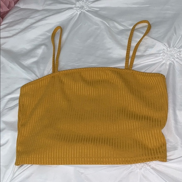 Crop top - Picture 2 of 4